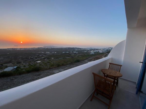 ENA suites Santorini